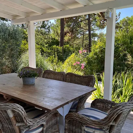 Villa Maona Cap